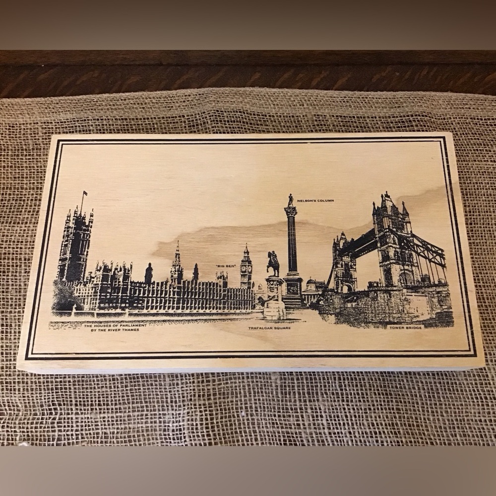 Vintage Decorative Lidded Wooden Box With London Landmarks